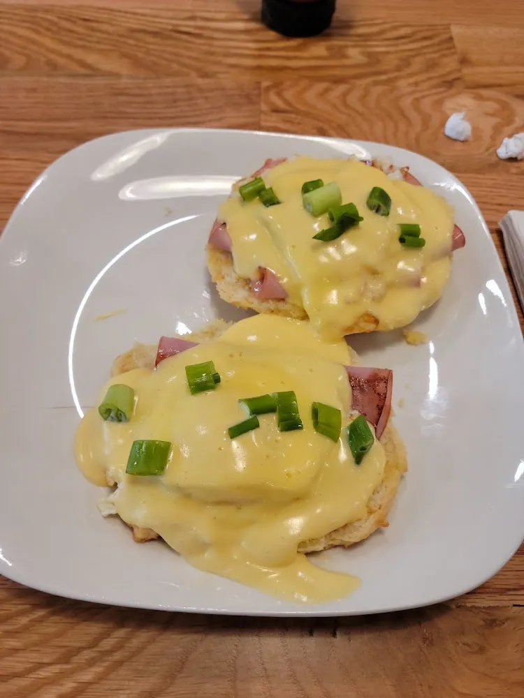 Bisquit Benedict